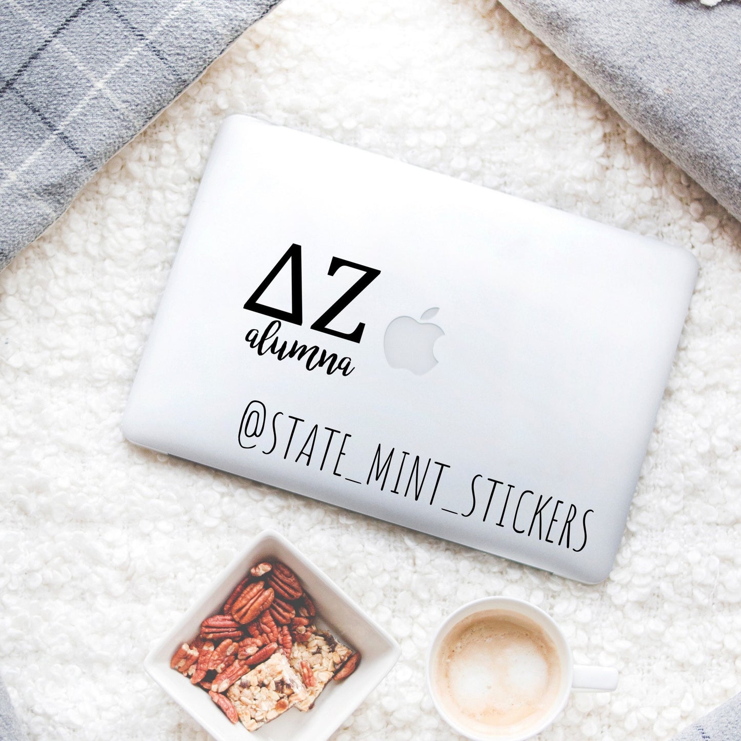Delta Zeta Sorority Alumna Vinyl Transfer Decal / Sticker | Waterproof for Car, Laptop, Water Bottle, Cooler | Alum | Alumni | Alumnae
